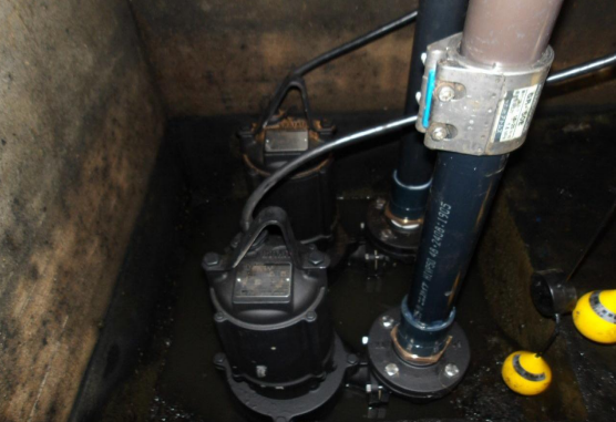 地下汚水槽の満水警報対応とポンプ更新工事